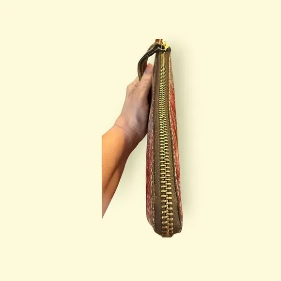 Patricia Nash Floral Wristlet - Picture 11 of 11